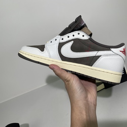 TRAVIS SCOTT X AIR JORDAN 1 LOW “WHITE BROWN”